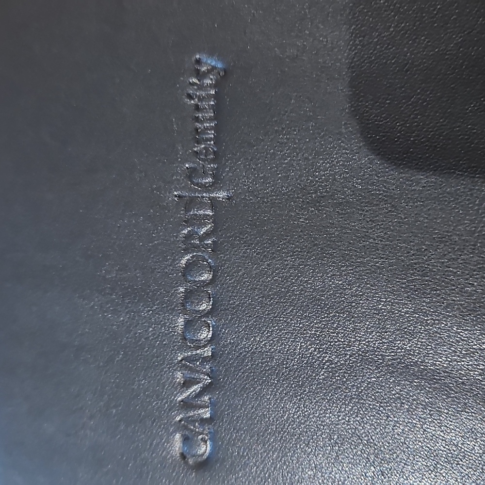 TUMI Leather Passport Case And Wallet - Picture 3 of 9